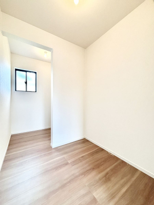 ̑@EH[NCN[[bgtŐԂLpł܂B