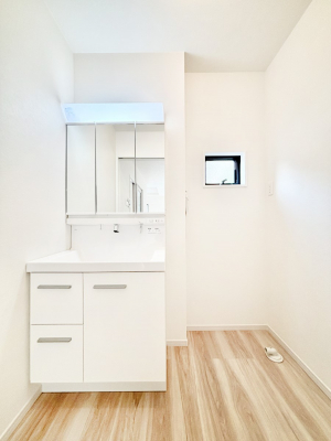 ʑEʏ@X^COɕ֗ȎOʋA~[LrlbgōׂXbL