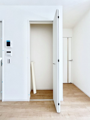 ̑ρ@rO[BɎ[ƕW܂LDKXbLЕtłˁB  