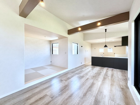 ���r���O�@��������̂����Q�K���r���O�̓v���C�x�[�g���������A���������ĕ�点�܂��I