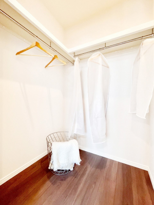 ̑@EH[NCN[[bg̊pŐԃXbL  