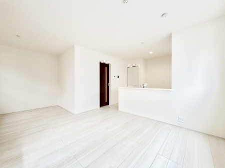 ���r���O�@�Z�ޕ��̌��������o�����A�C���e���A���l����̂��y���݂ȃ��r���O�ł��I �@