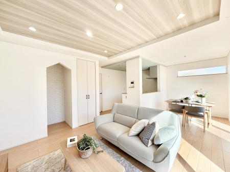 ���̑����ρ@���邢�z���������A�����̕��͋C�ɖ��������_�C�j���O�B   