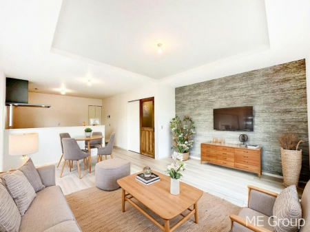 rO@͋Ĉkcj͉Ƒ݂Ȃ̉Kԁ@ƋCGł