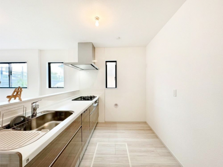 Lb`@u₩ȕʂ蔲Lb`B̂Ŗ邭Cɂ𗧂܂