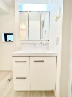 ʑEʏ@X^COɕ֗ȎOʋA~[LrlbgōׂXbL