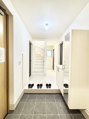 ���ց@�Ƒ��̋A��₨�q�l�������������}���錺��