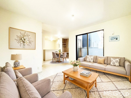 ���r���O�@�������������͋C�̂k�c�j�͉Ƒ��݂�Ȃ̉��K��ԁ��Ƌ��CG�ł�