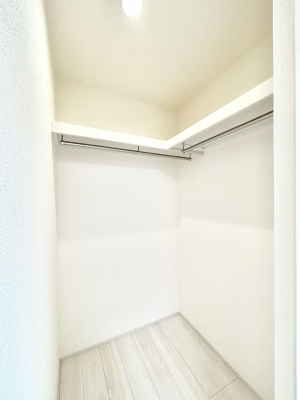 ̑@EH[NCN[[bgtŐԂLpł܂B