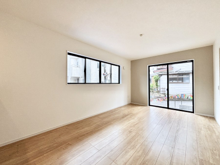 rO@Ƒ̓₩Șbŕ܂閾邢rO  ƋCGł