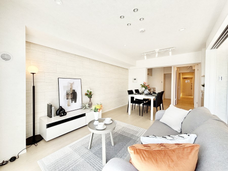 rO@Ƒ̓₩Șbŕ܂閾邢rO