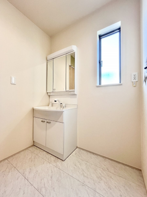 ���̑��@�������̂��郉���h���[�X�y�[�X