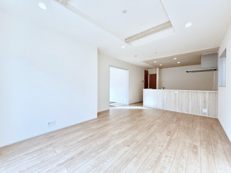 ���r���O�@�Z�ޕ��̌��������o�����A�C���e���A���l����̂��y���݂ȃ��r���O�ł��I 