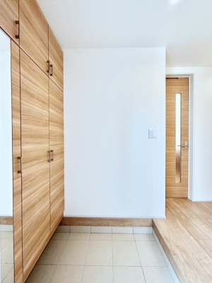 ���ց@�Ƒ��̋A��₨�q�l�������������}���錺��  