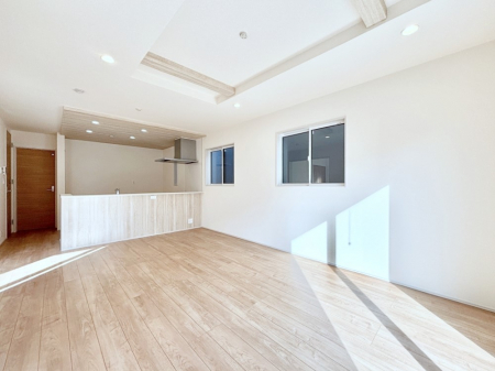 ���̑����ρ@�Ƒ��̏Ί炪���R�Ɛ��܂�Ă���A����ȕ��͋C�̃_�C�j���O�Ɏd�オ���Ă��܂� 