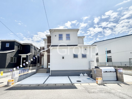 ���n�O�ώʐ^�@�������ꂽ�O�ρA�㎿�ȏZ��Ԃ��L���鎺���͉i�����S���ĉ߂�����Z���ł��B 