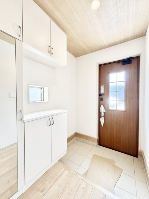 ���ց@���ʔ��͂��Ƒ��̎ʐ^��G�߂̃C���e���A�ŏ���I�Ƃ��ĉ��o�ł��܂�  