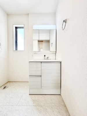 ���ʑ�E���ʏ��@���[�͂Ƌ@�\���ɗD�ꂽ���ʉ��ϑ�  