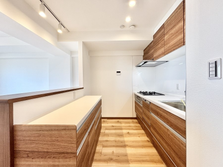 �L�b�`���@�L�b�`���Ƃ������̃J�b�v�{�[�h�t���I���[�����Ղ�ō�ƃX�y�[�X�L�X  