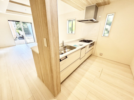 �L�b�`���@���������Ȃ��炲�Ƒ��Ƃ̉�b���y���߂�ΖʃJ�E���^�[�L�b�`��