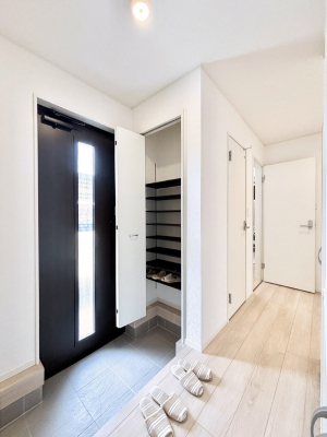 ց@KXXbg̓փhAɌ͂Ă܂