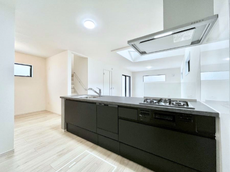 �L�b�`���@���r���O�����n����l�C�̃J�E���^�[�L�b�`���B �Ƒ��������Ȃ���Ǝ������邱�Ƃ��ł��܂��B