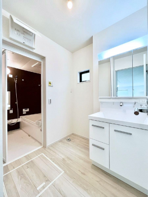 ���̑��@�L�X�Ƃ�Ƃ�̂��郉���h���[�X�y�[�X�B  