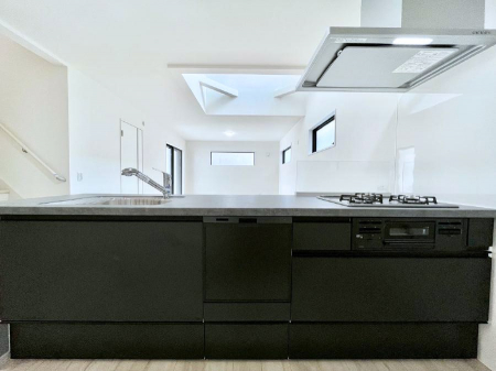 �L�b�`���@�������������I�ɁA�y�����I�V�X�e���L�b�`��  