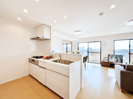 Lb`@̂ŉƑ̏Ί炪L܂I