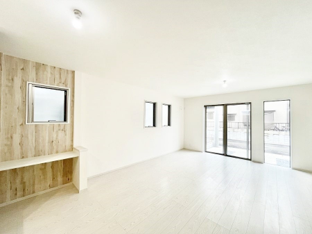 ���r���O�@�Z�ޕ��̌��������o�����A�C���e���A���l����̂��y���݂ȃ��r���O�ł��I 