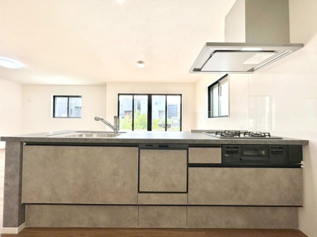 �L�b�`���@�������������I�ɁA�y�����I�V�X�e���L�b�`��  