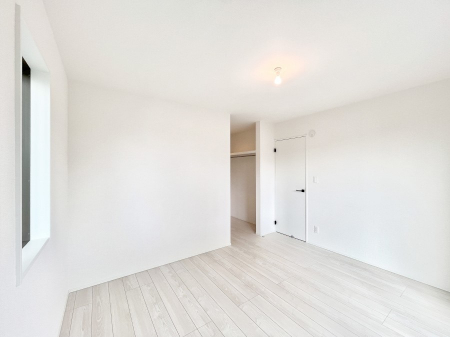 �Q���@�g���₷���`�Ńx�b�g��Ƌ�̒u�����ɂ����邱�Ƃ�����܂���B   