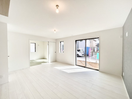 ���r���O�@�Ƒ��c���̎��Ԃ����������Ȃ��났�̃��r���O�_�C�j���O�B   