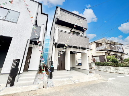 ���n�O�ώʐ^�@�������ꂽ�O�ρA�㎿�ȏZ��Ԃ��L���鎺���͉i�����S���ĉ߂�����Z���ł��B 