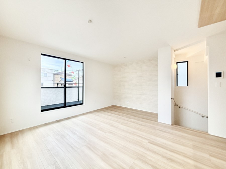 ���̑����ρ@�Ƒ��̏Ί炪���R�Ɛ��܂�Ă���A����ȕ��͋C�̃_�C�j���O�Ɏd�オ���Ă��܂��B