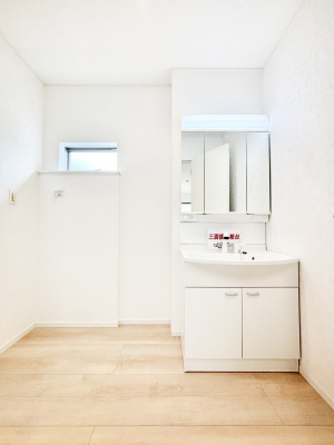 ʑEʏ@X^COɕ֗ȎOʋA~[LrlbgōׂXbL