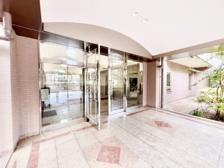 GgX@O YȃGgX́AZ҂D}Ă܂  