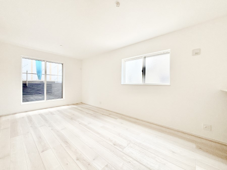 ���r���O�@�Z�ޕ��̌��������o�����A�C���e���A���l����̂��y���݂ȃ��r���O�ł��I   