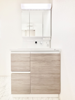 ���ʑ�E���ʏ��@�O�ʋ������������ʉ��ϑ�ł��B 