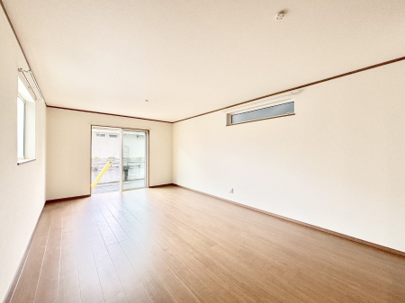 ̑ρ@Ƒ̏Ί炪RƐ܂ĂAȕ͋C̃_CjOɎdオĂ܂B