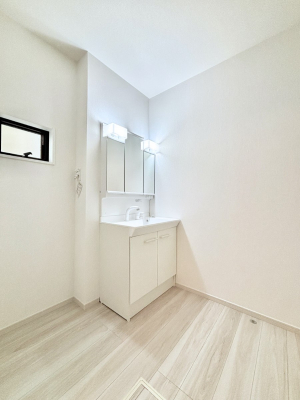 ���̑��@�������̂�����K��Ԃł��B�����̐g�x�x���C�����ǂ����g�������܂��B 