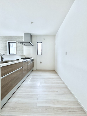 �L�b�`���@�u�₩�ȕ����ʂ蔲����L�b�`���B��������̂Ŗ��邭���C�ɂ��𗧂��܂��B