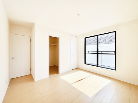 �Q���@�E�H�[�N�C���N���[�[�b�g�����邨�����B�G�߂��Ƃ̓���ւ����s�v�ŕ֗��ł��I