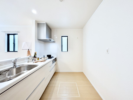 �L�b�`���@�u�₩�ȕ����ʂ蔲����L�b�`���B��������̂Ŗ��邭���C�ɂ��𗧂��܂��B