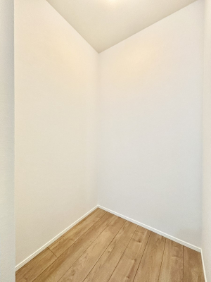 ̑@EH[NCN[[bgtŐԂLpł܂B