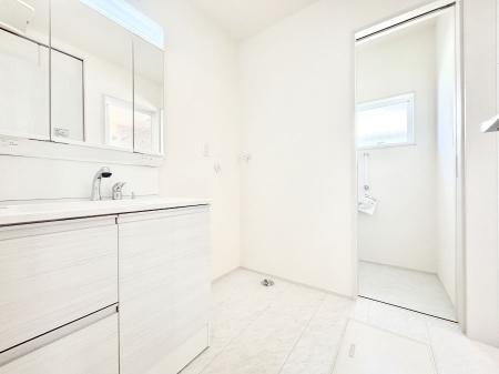 ���̑��@�L�X�Ƃ�Ƃ�̂��郉���h���[�X�y�[�X�B  