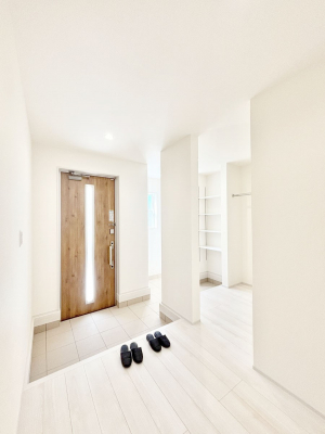 ���ց@���[�L�x�Ȍ��֎��[������̂ŁA�U�炩�肪���Ȍ��ւ��X�b�L���Еt���܂��B 