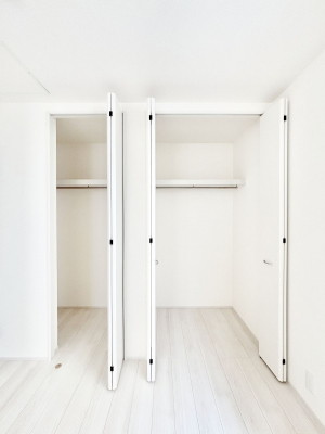 ���[�@�m���̃N���[�[�b�g�B���s��������̂Ō���̈ߗނ�����������܂�܂��B