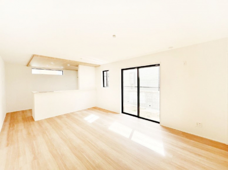 ̑ρ@Ƒ̏Ί炪RƐ܂ĂAȕ͋C̃_CjOɎdオĂ܂B