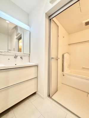 ̑@Ƃ̐ʃXy[XŒ̐gxxNN  